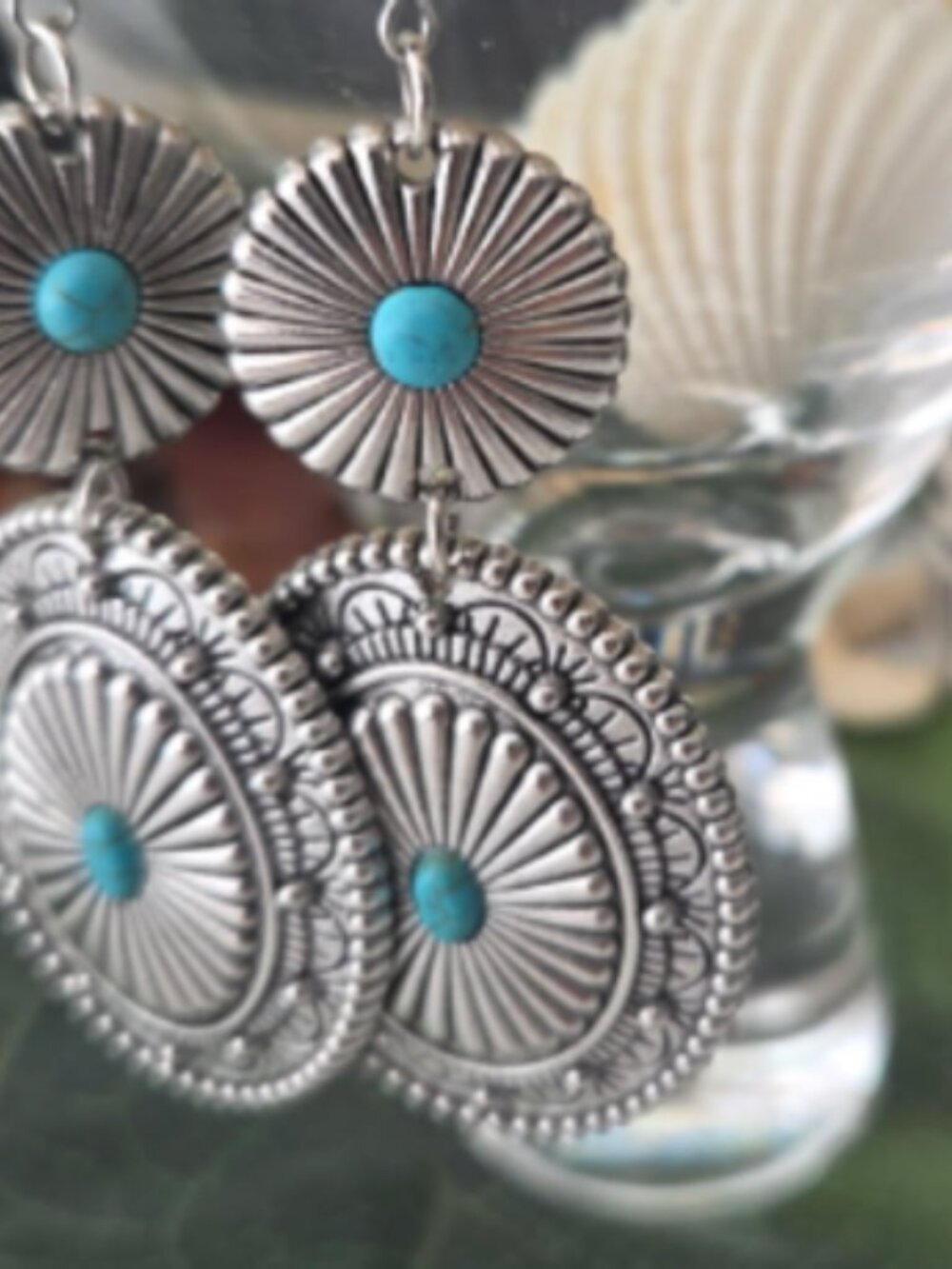 Country Cowgirl Western-style, double-round concho dangle earrings w/Turquois
